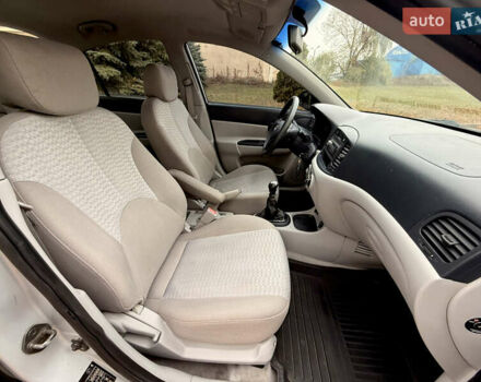 Серый Хендай Акцент, объемом двигателя 1.4 л и пробегом 182 тыс. км за 4300 $, фото 27 на Automoto.ua