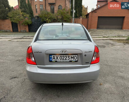 Сірий Хендай Акцент, об'ємом двигуна 1.6 л та пробігом 177 тис. км за 5900 $, фото 4 на Automoto.ua