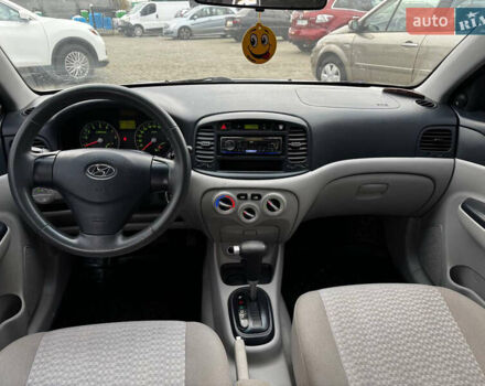 Сірий Хендай Акцент, об'ємом двигуна 1.4 л та пробігом 145 тис. км за 5500 $, фото 8 на Automoto.ua