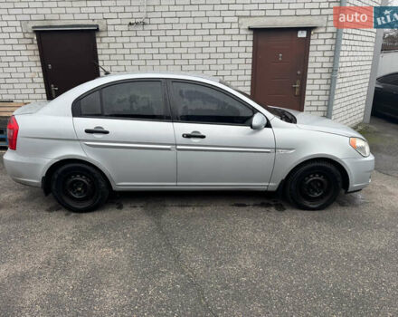 Серый Хендай Акцент, объемом двигателя 1.4 л и пробегом 165 тыс. км за 4900 $, фото 6 на Automoto.ua