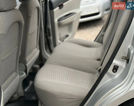 Серый Хендай Акцент, объемом двигателя 1.4 л и пробегом 149 тыс. км за 3650 $, фото 11 на Automoto.ua