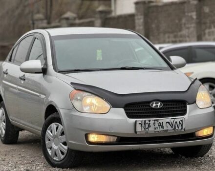 Серый Хендай Акцент, объемом двигателя 1.4 л и пробегом 149 тыс. км за 3650 $, фото 4 на Automoto.ua