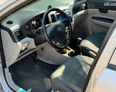 Серый Хендай Акцент, объемом двигателя 1.4 л и пробегом 254 тыс. км за 3990 $, фото 20 на Automoto.ua