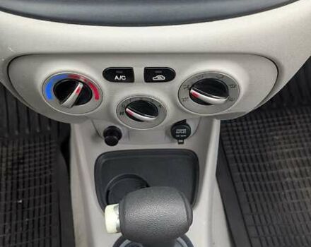 Сірий Хендай Акцент, об'ємом двигуна 1.4 л та пробігом 245 тис. км за 4300 $, фото 9 на Automoto.ua