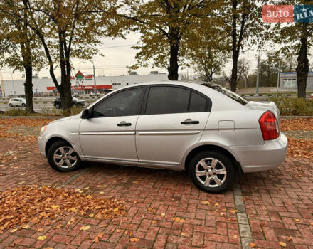 Серый Хендай Акцент, объемом двигателя 1.4 л и пробегом 182 тыс. км за 4300 $, фото 5 на Automoto.ua