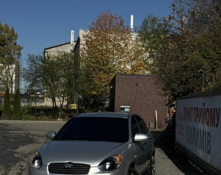 Серый Хендай Акцент, объемом двигателя 1.4 л и пробегом 253 тыс. км за 3850 $, фото 2 на Automoto.ua