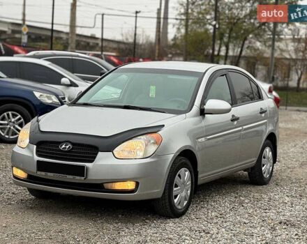 Серый Хендай Акцент, объемом двигателя 1.4 л и пробегом 149 тыс. км за 3650 $, фото 6 на Automoto.ua