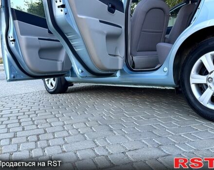 Серый Хендай Акцент, объемом двигателя 1.6 л и пробегом 139 тыс. км за 6000 $, фото 5 на Automoto.ua