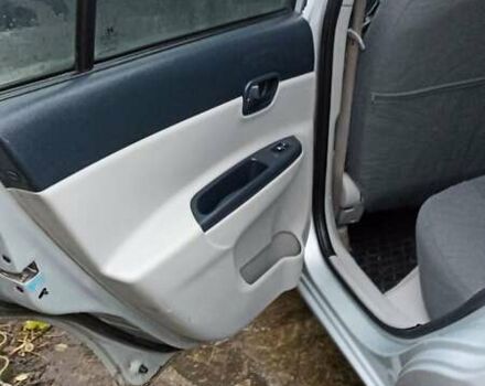 Серый Хендай Акцент, объемом двигателя 1.4 л и пробегом 228 тыс. км за 4400 $, фото 19 на Automoto.ua