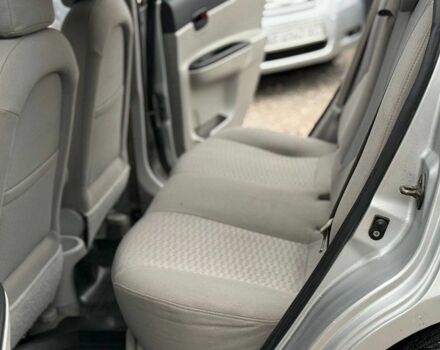 Серый Хендай Акцент, объемом двигателя 1.4 л и пробегом 149 тыс. км за 3650 $, фото 10 на Automoto.ua