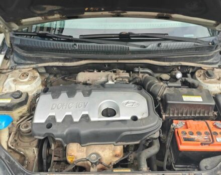 Сірий Хендай Акцент, об'ємом двигуна 1.4 л та пробігом 250 тис. км за 3700 $, фото 9 на Automoto.ua