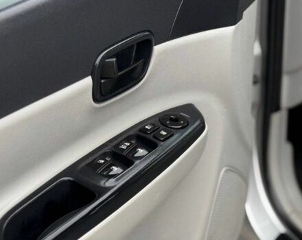 Серый Хендай Акцент, объемом двигателя 1.4 л и пробегом 149 тыс. км за 3650 $, фото 9 на Automoto.ua