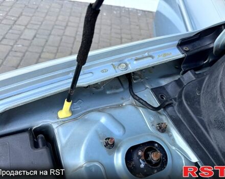 Серый Хендай Акцент, объемом двигателя 1.6 л и пробегом 139 тыс. км за 6000 $, фото 12 на Automoto.ua