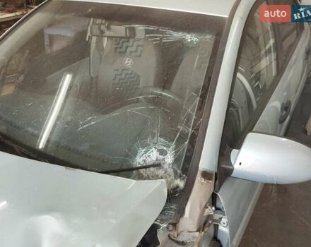 Серый Хендай Акцент, объемом двигателя 1.5 л и пробегом 180 тыс. км за 2500 $, фото 4 на Automoto.ua