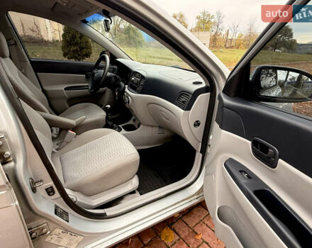 Серый Хендай Акцент, объемом двигателя 1.4 л и пробегом 182 тыс. км за 4300 $, фото 28 на Automoto.ua