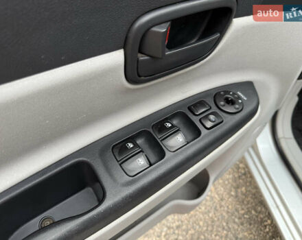 Сірий Хендай Акцент, об'ємом двигуна 1.6 л та пробігом 177 тис. км за 5900 $, фото 19 на Automoto.ua