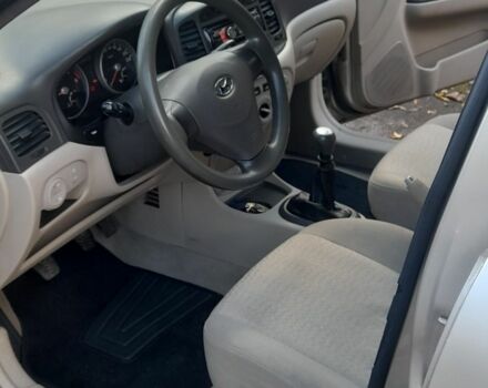 Серый Хендай Акцент, объемом двигателя 0 л и пробегом 216 тыс. км за 4750 $, фото 6 на Automoto.ua