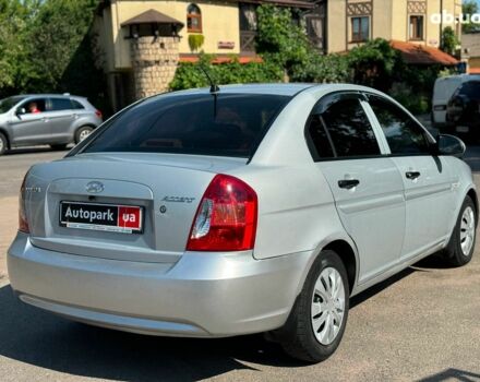 Серый Хендай Акцент, объемом двигателя 1.4 л и пробегом 254 тыс. км за 3990 $, фото 5 на Automoto.ua