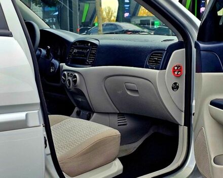 Хендай Акцент 2007 у Дніпро (Дніпропетровську) на Automoto.ua Сірий Хендай Акцент, об'ємом двигуна 1.4 л та пробігом 159 тис. км за 4850 $, фото 11 на Automoto.ua