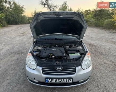 Серый Хендай Акцент, объемом двигателя 1.49 л и пробегом 185 тыс. км за 5200 $, фото 16 на Automoto.ua