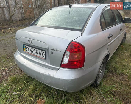 Серый Хендай Акцент, объемом двигателя 1.4 л и пробегом 200 тыс. км за 1599 $, фото 4 на Automoto.ua