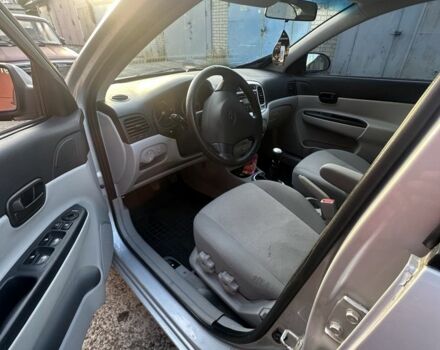 Серый Хендай Акцент, объемом двигателя 1.6 л и пробегом 191 тыс. км за 3690 $, фото 7 на Automoto.ua