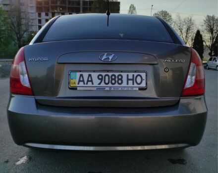 Сірий Хендай Акцент, об'ємом двигуна 1.4 л та пробігом 240 тис. км за 4650 $, фото 2 на Automoto.ua