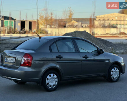Серый Хендай Акцент, объемом двигателя 1.4 л и пробегом 98 тыс. км за 4899 $, фото 2 на Automoto.ua