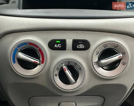 Сірий Хендай Акцент, об'ємом двигуна 1.4 л та пробігом 228 тис. км за 5990 $, фото 20 на Automoto.ua