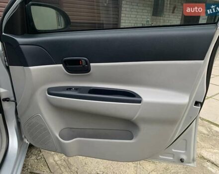 Серый Хендай Акцент, объемом двигателя 1.4 л и пробегом 144 тыс. км за 5300 $, фото 18 на Automoto.ua