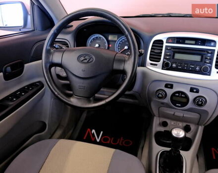 Серый Хендай Акцент, объемом двигателя 1.6 л и пробегом 55 тыс. км за 6900 $, фото 52 на Automoto.ua