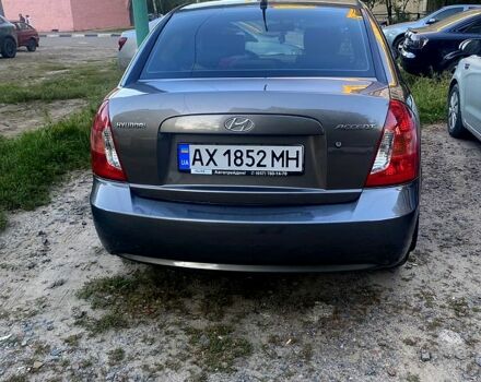 Серый Хендай Акцент, объемом двигателя 1.4 л и пробегом 230 тыс. км за 4800 $, фото 6 на Automoto.ua