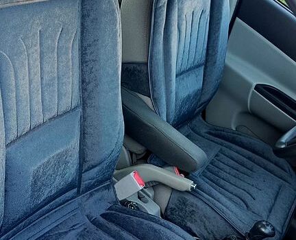 Серый Хендай Акцент, объемом двигателя 1.5 л и пробегом 236 тыс. км за 4800 $, фото 2 на Automoto.ua