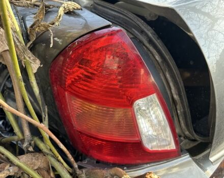 Серый Хендай Акцент, объемом двигателя 1.4 л и пробегом 180 тыс. км за 1200 $, фото 3 на Automoto.ua