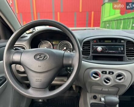 Сірий Хендай Акцент, об'ємом двигуна 1.4 л та пробігом 228 тис. км за 5990 $, фото 13 на Automoto.ua