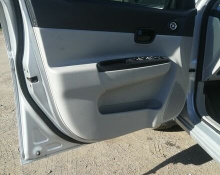 Сірий Хендай Акцент, об'ємом двигуна 1.4 л та пробігом 220 тис. км за 4000 $, фото 4 на Automoto.ua