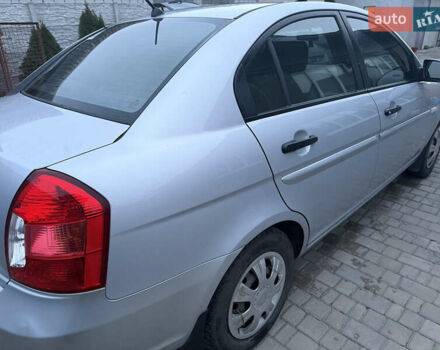 Сірий Хендай Акцент, об'ємом двигуна 1.4 л та пробігом 221 тис. км за 5500 $, фото 2 на Automoto.ua