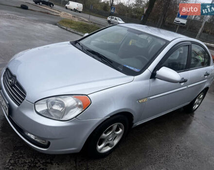 Серый Хендай Акцент, объемом двигателя 1.4 л и пробегом 220 тыс. км за 4500 $, фото 2 на Automoto.ua