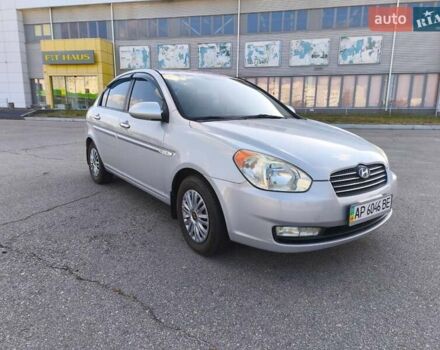 Серый Хендай Акцент, объемом двигателя 1.4 л и пробегом 275 тыс. км за 4700 $, фото 4 на Automoto.ua