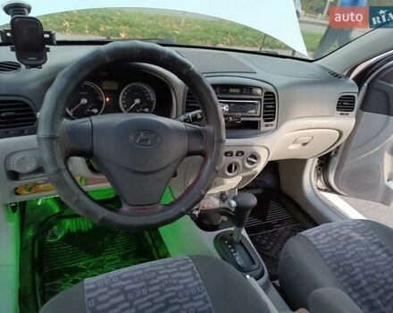 Сірий Хендай Акцент, об'ємом двигуна 1.4 л та пробігом 130 тис. км за 5100 $, фото 33 на Automoto.ua