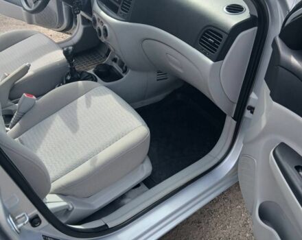 Сірий Хендай Акцент, об'ємом двигуна 1.4 л та пробігом 83 тис. км за 5999 $, фото 9 на Automoto.ua