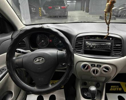 Серый Хендай Акцент, объемом двигателя 1.4 л и пробегом 168 тыс. км за 5200 $, фото 12 на Automoto.ua