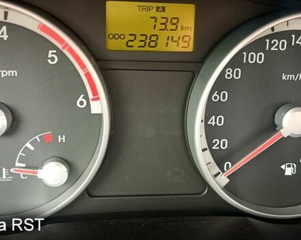 Серый Хендай Акцент, объемом двигателя 1.5 л и пробегом 236 тыс. км за 4800 $, фото 5 на Automoto.ua