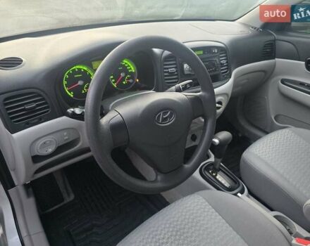 Серый Хендай Акцент, объемом двигателя 1.4 л и пробегом 82 тыс. км за 6600 $, фото 13 на Automoto.ua