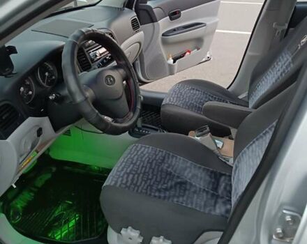 Сірий Хендай Акцент, об'ємом двигуна 1.4 л та пробігом 130 тис. км за 5100 $, фото 34 на Automoto.ua