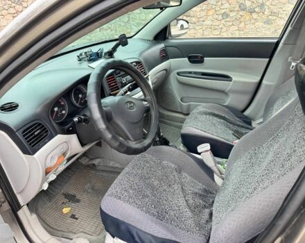 Сірий Хендай Акцент, об'ємом двигуна 1.6 л та пробігом 250 тис. км за 5200 $, фото 2 на Automoto.ua