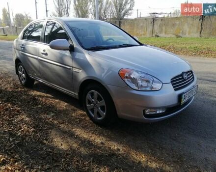 Серый Хендай Акцент, объемом двигателя 1.6 л и пробегом 150 тыс. км за 7000 $, фото 1 на Automoto.ua