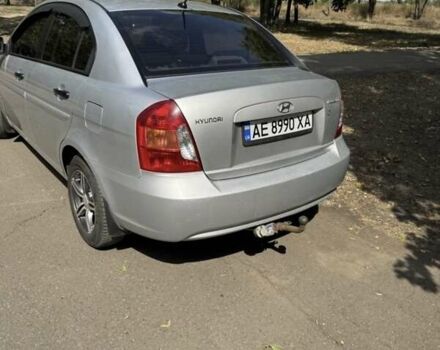 Серый Хендай Акцент, объемом двигателя 1.4 л и пробегом 450 тыс. км за 4800 $, фото 2 на Automoto.ua