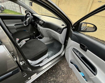 Серый Хендай Акцент, объемом двигателя 1.4 л и пробегом 154 тыс. км за 4500 $, фото 5 на Automoto.ua