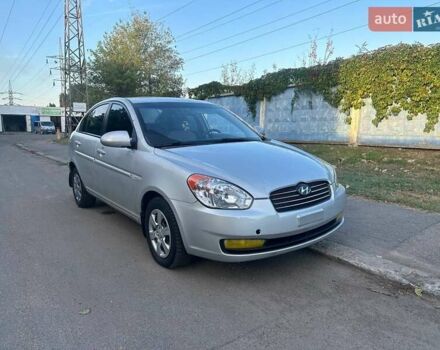 Серый Хендай Акцент, объемом двигателя 1.6 л и пробегом 191 тыс. км за 3700 $, фото 6 на Automoto.ua